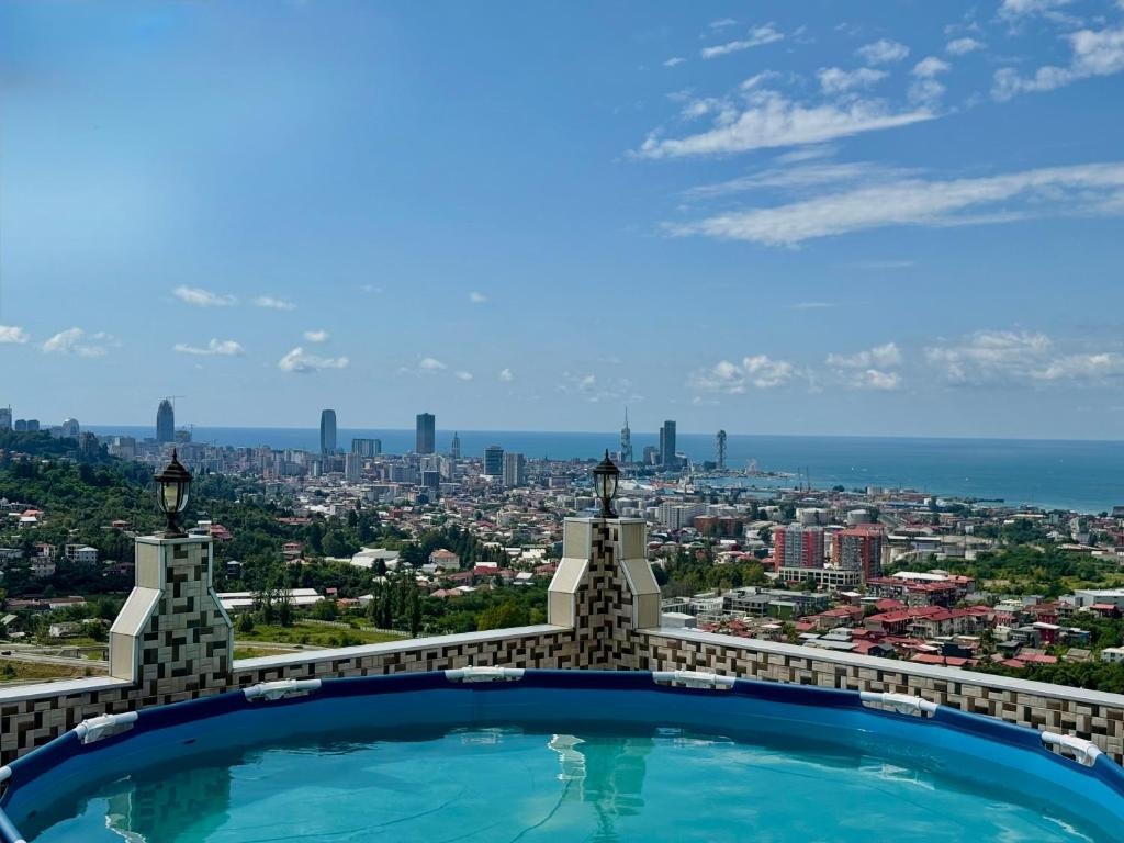 هتل جی تی باتومی